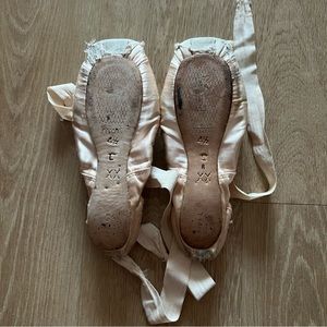 FREED Dead Pointe Shoes